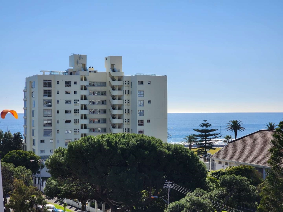 3 Bedroom Property for Sale in Sea Point Western Cape